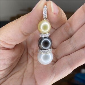18k White Gold Tri-color Pearl & Diamond Pendant